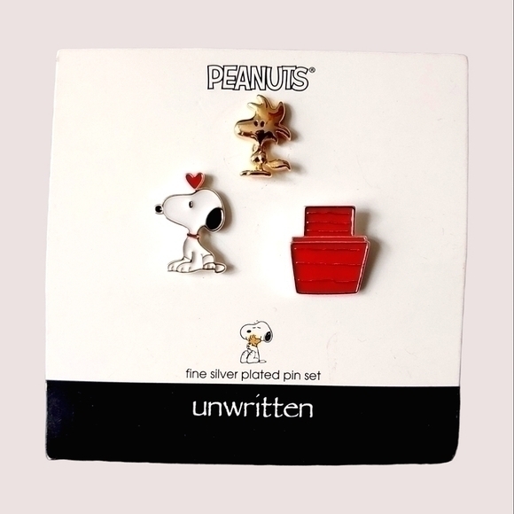 NEW PEANUTS SNOOPY WOODSTOCK PIN SET - Picture 1 of 2